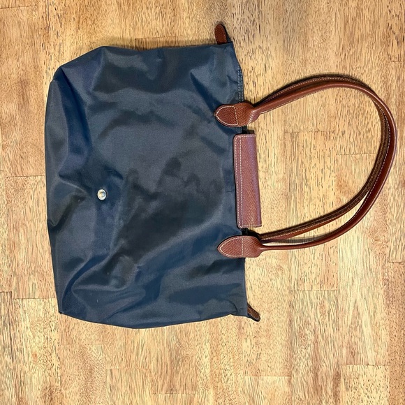 Medium Le Pliage Nylon Shoulder Tote - Picture 3 of 5